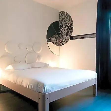 Mabi Centre Hotel