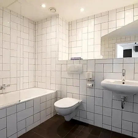 Mabi Centre Hotel 4*