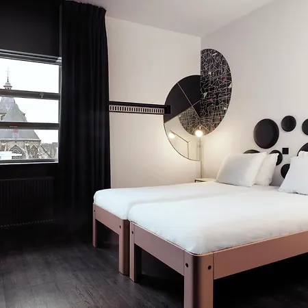 Mabi Centre Hotel 4*